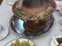 -一口猪海鲜浑锅·东北家常菜