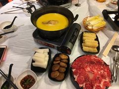 -鲜入围煮花胶鸡海鲜火锅