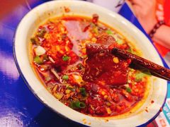 冒鸭血-马路边边 传媒大学店