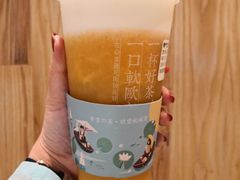 -奈雪的茶(湖滨银泰in77C区PRO店)