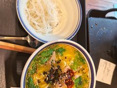 -云阿蛮云南生烫牛肉米线(奉贤路店)