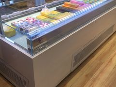 面包甜点陈列柜-好利来(国际能源店)