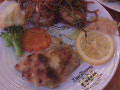 -皇冠自酿啤酒坊(中国红街5号楼店)