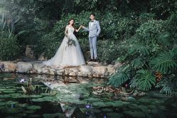 -雪中彩影婚纱摄影·微光艺术中心