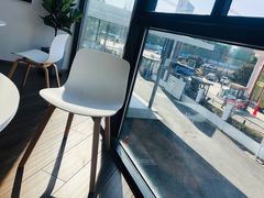 -宁波宝信宝马4S店(江北日湖店)