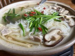 过桥米线-云之南(八里庄店)