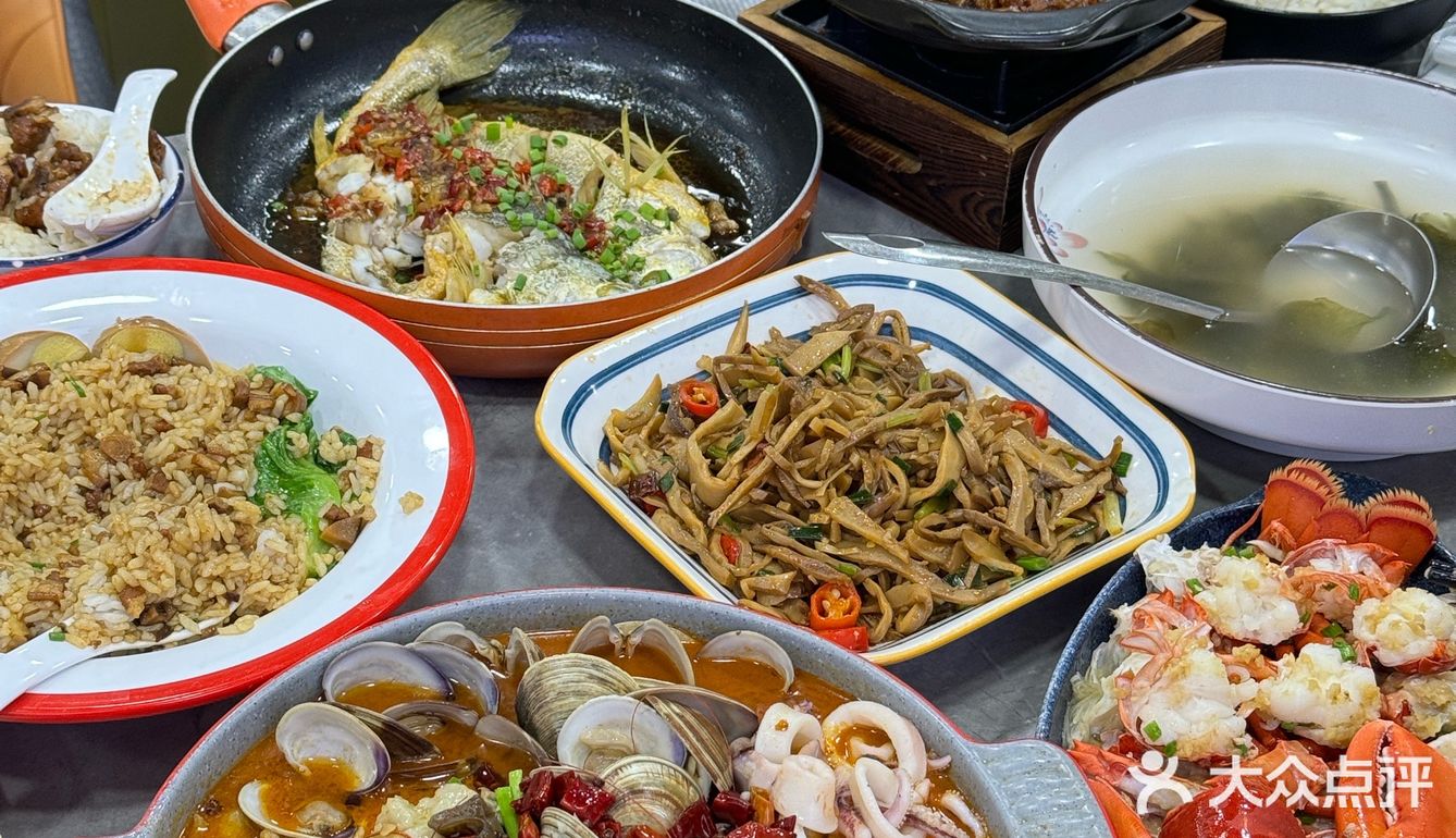 在厦门曾厝垵!好吃到不想说话!!!