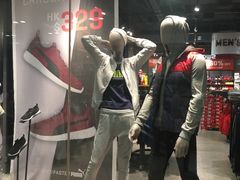 -东荟城名店仓