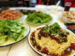 -虾弄弄海派小龙虾·牛羊蝎子火锅