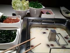 -海底捞火锅鲜切牛肉主题店(长寿路店)