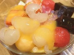 杂果凉粉-糖糖屋•糖水•雪花冰店(时尚天河店)
