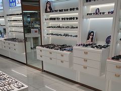-J-Optical佳视明眼镜·蔡司视觉(青岛金茂览秀城店)