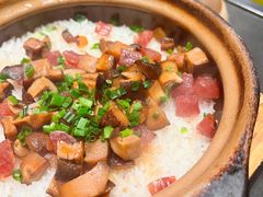 腊味煲仔饭-汤城小厨•粤菜•靓汤(西直门凯德MALL店)