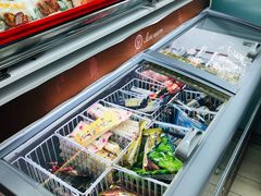 -全家便利店(襄阳南路店)