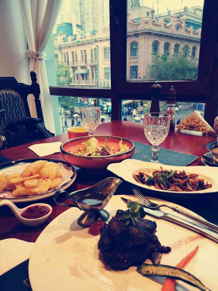 松浦1918西餐厅-"这真是一家很优雅的俄式西餐厅啊!环境你就.