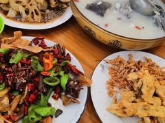 -美顺香食府鱼头老店(雪野湖店)