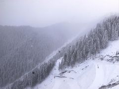 -丝绸之路山地度假区滑雪场