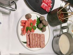 -红鼎豆捞·非遗鲍皇汤火锅(宝丰路店)