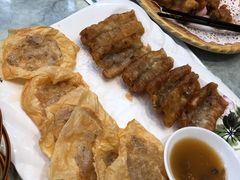 腐皮盒拼酿油炸鬼-池记大牌档(广纸店)