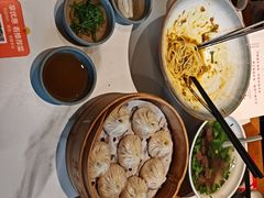 -馋三尺蟹粉小笼(人民广场店)