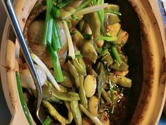 -八府香鸭·啫啫煲(华山路店)