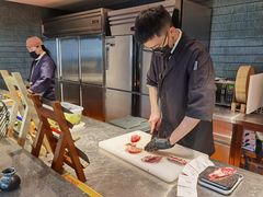 -铭牛烧肉·和牛海鲜自助(高新月牙湖店)