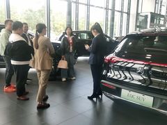 -贵州贵星奔驰4S店(观山湖店)