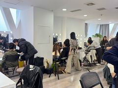 -金夫人化妆摄影职业培训学校