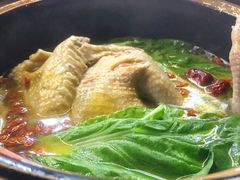 土鸡煲-国生茶庄·地道农家菜团建活动