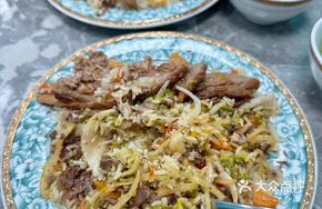 Single-Portion Lamb Rack Hand-Rice