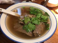 牛肉粉丝汤-鑫震源·苏式大虾生煎(山塘街店)