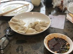 -周家大连水饺(美专校街店)