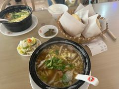 -闫家驴肉老店(华电一校店)
