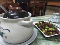 天羽烤乳鸽店-天羽烤乳鸽店(财大家属院店)