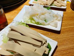 -茸梅路右拐龙虾-农家菜(松江店)
