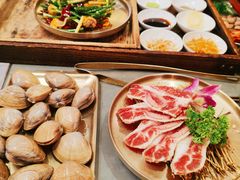 -围炉肉舍•炭烤活鳗•丹东海鲜烤肉(步行街店)