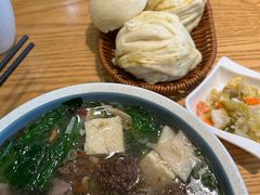 -金莹丸子汤清真(朝外SOHO店)