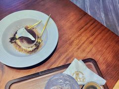-ZAZA.CAFE.BAR