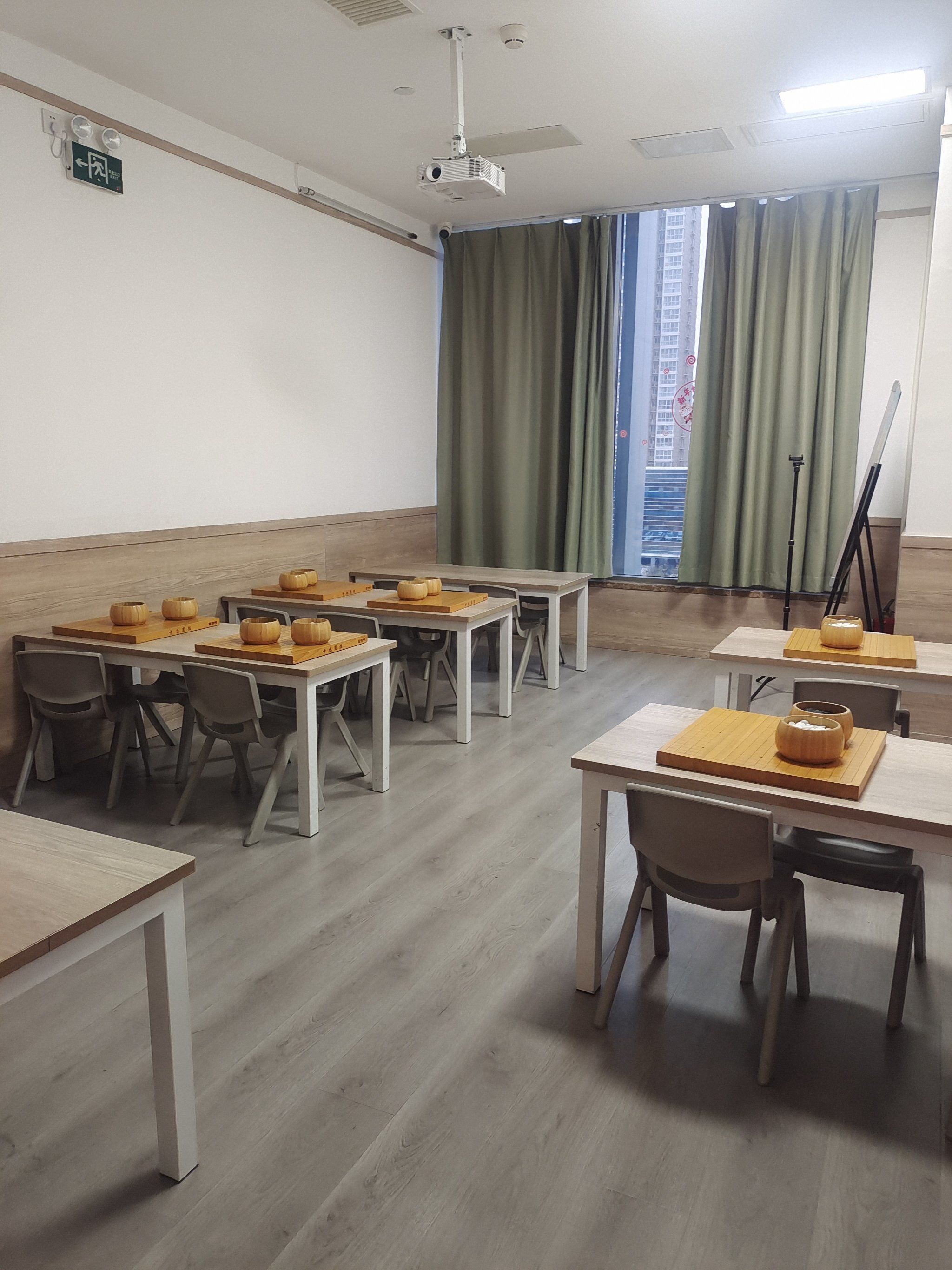 少儿围棋
 今天的围棋课超有趣!老