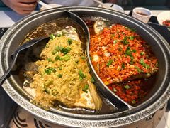 -阿瓦山寨·湘菜现炒·剁椒鱼头王(咸阳总店)