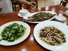 -漁耕小厨农家院(武当山店)