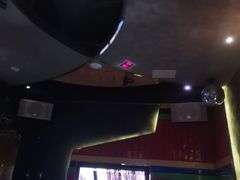 -K+全国连锁KTV(绿地缤纷天地店)