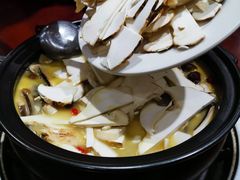 -菌之家·专业纯野生菌火锅·特色炒菌