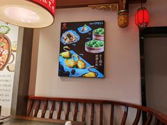 -小天鹅火锅·一线江景洪鼎旗舰店(洪崖洞店)