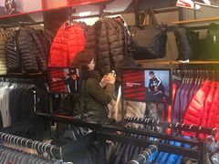 -PUMA品牌自营折扣店(苏州比斯特购物村店)