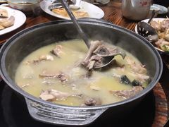 -侠成水上农庄(工业大道店)