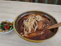 大肉面-胡氏面馆