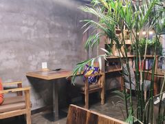 -HIGH FIVE哈福手工汉堡(桂林路店)