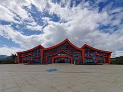 -彩色沙林风景区