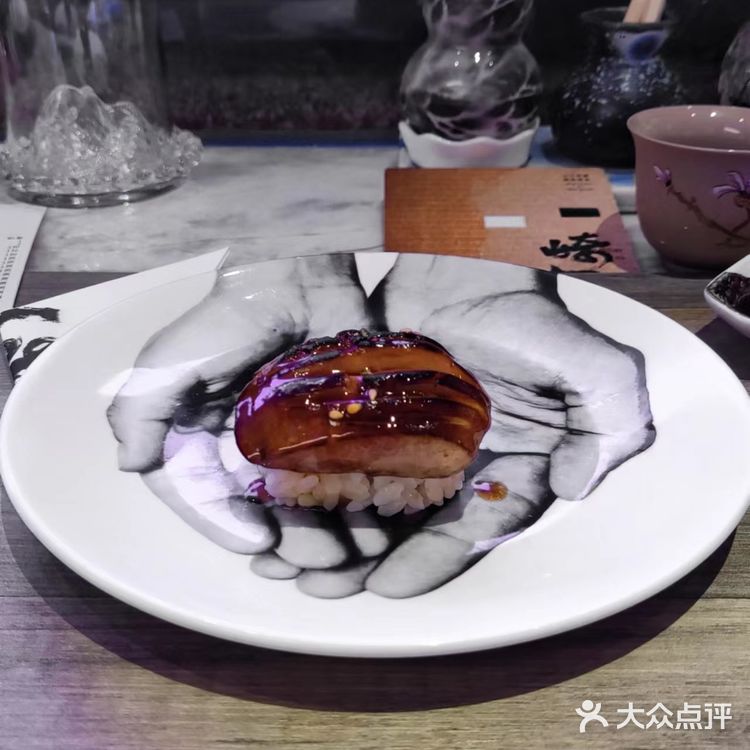 这家板前日料有点意思|三文鱼寿司只要6元,我可以随便炫~